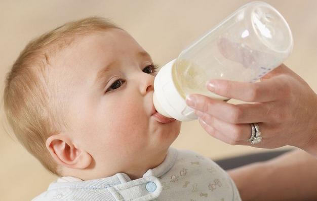 奶粉新政重大调整 简化奶粉配方注册、明确标签标识 奶粉新政重大调整 简化奶粉配方注册、明确标签标识